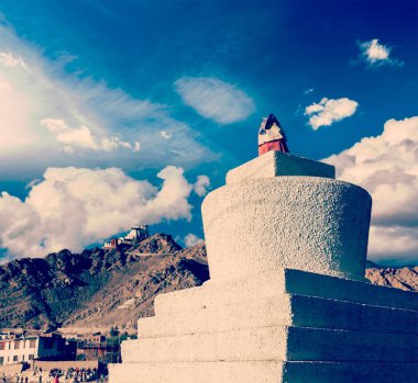 leh, Hindistan ın badanalı chorten