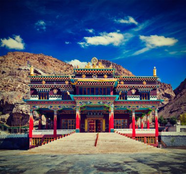 Budist manastırda kaza