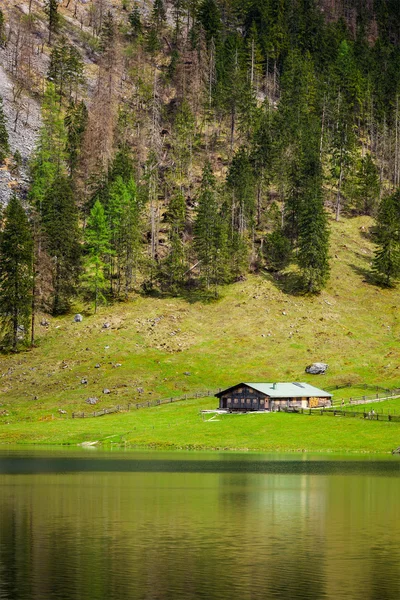 Jezero Obersee. Bavorsko, Německo — Stock fotografie