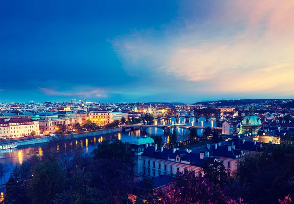 Panoramiczny widok mostów Praga — Zdjęcie stockowe