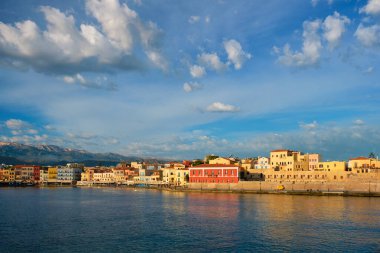 Girit Adası, Chania 'nın eski bir limanı. Yunanistan