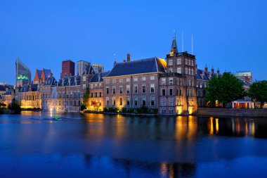 Hofvijver Gölü ve Binnenhof, Lahey