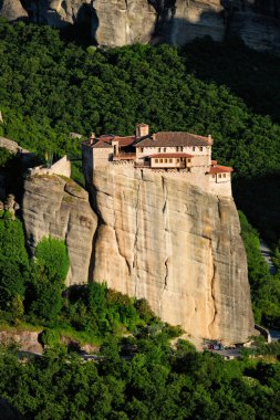 Yunanistan 'da Meteora' daki Rousanou Manastırı