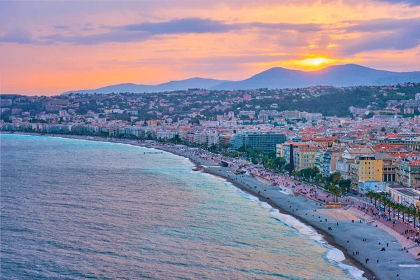 Pintoresca vista de Niza, Francia al atardecer — Foto de Stock
