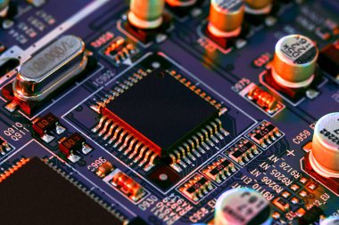 Elektronik devre kartı kapanıyor.