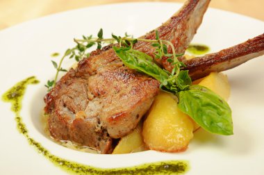 kavrulmuş koyun eti