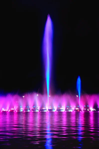 弗罗茨瓦夫喷泉表演 — 图库照片