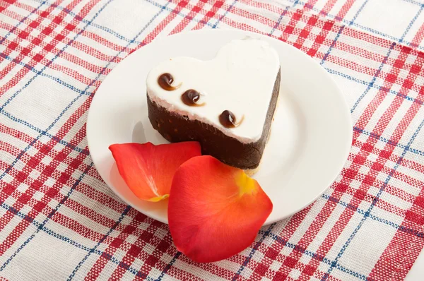 Herzförmiger Brownie — Stockfoto