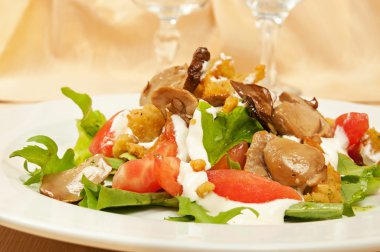 gelen kızarmış lahana salatası