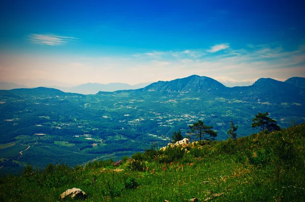 Montaña vintage verano paisaje —  Fotos de Stock