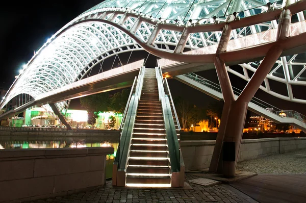 Puente de la paz en Tiflis — Foto de Stock