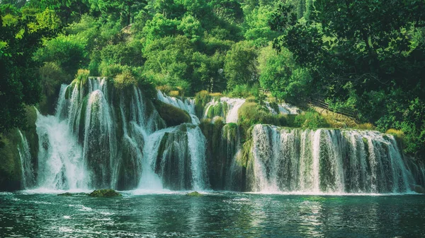 Водопады в парке Крка в Хорватии — стоковое фото