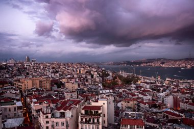 İstanbul dramatik gün batımı