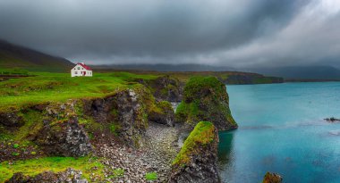 Yalnız İzlanda evi