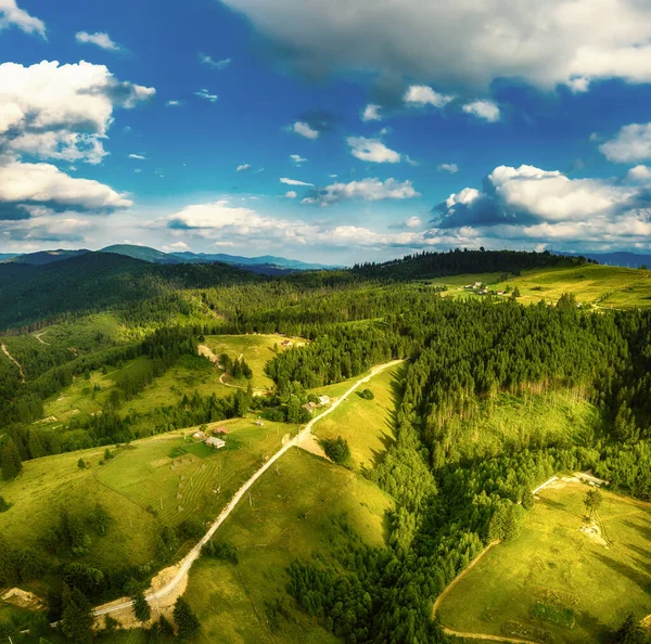 Paesaggio montano dei Carpazi — Foto Stock