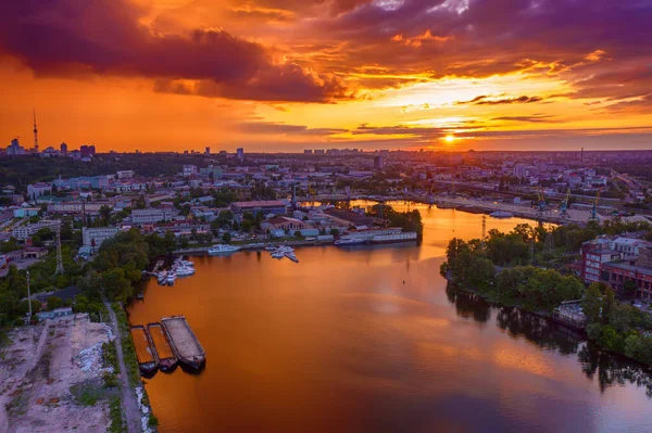 Puesta de sol sobre Dnipro — Foto de Stock