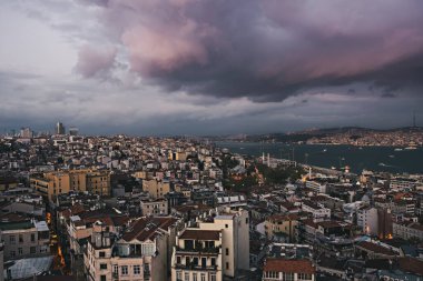 İstanbul dramatik gün batımı