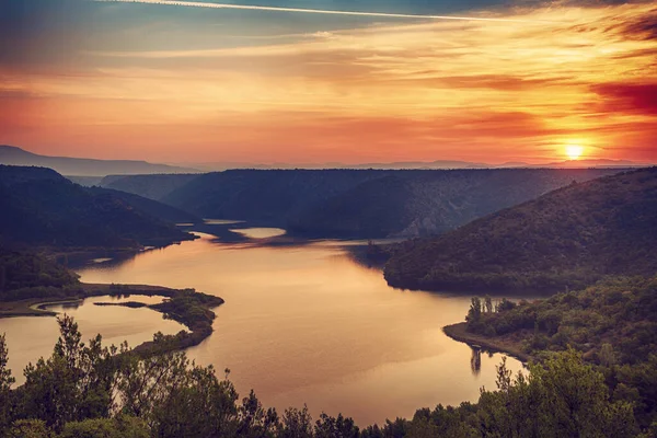 Krka Nehri 'nde gün doğumu