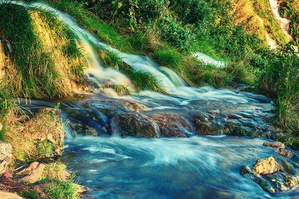 Fantastiska Vattenfall Zrmanje Kroatien Vacker Landskap Resa Attraktion Sommar Turistiska — Stockfoto