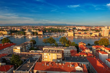Zadar 'ın eski kasaba ve deniz manzarası. Zadar, Hırvatistan. Seyahat yerleri, tatil geçmişi. Yukarıdan görüntüle.