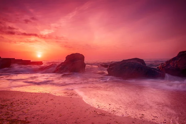 Fondo Vacaciones Naturales Temporada Verano Mañana Romántica Mar Grandes Rocas —  Fotos de Stock