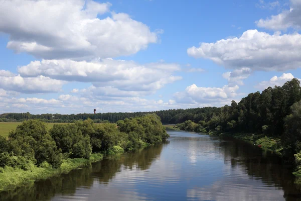 Zomer op de Moskou rivier — Stockfoto