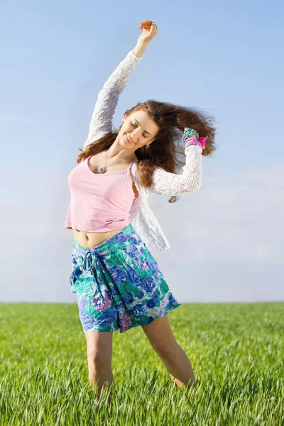 Alegre agradável jovem mulher — Fotografia de Stock