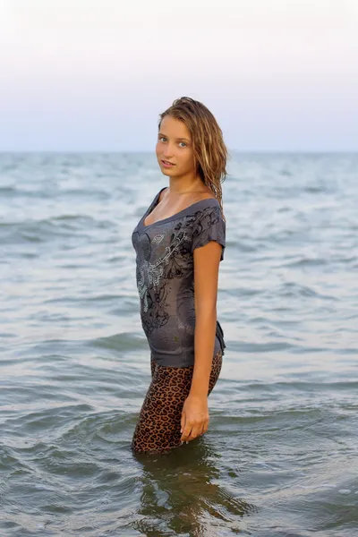 Nice girl in wet clothes — Stock Photo, Image