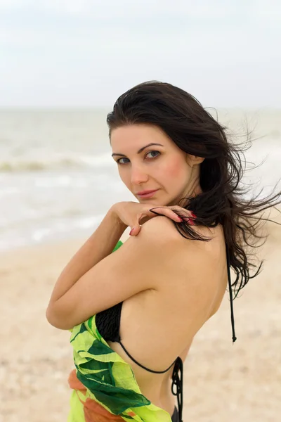 Sexy young woman on the beach — Stock Photo, Image