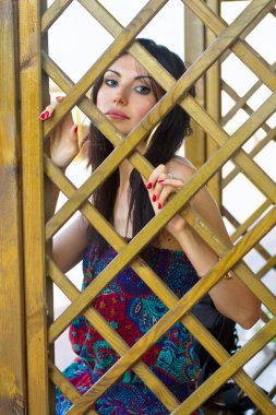 genç ve güzel esmer