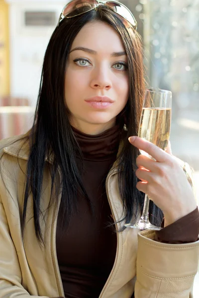 Nice young brunette — Stock Photo, Image