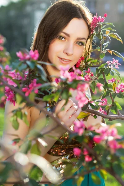 Pretty young woman — Stock Photo, Image