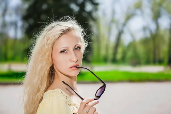 Attractive blond woman — Stock Photo, Image