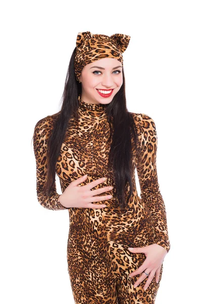 Morena sorridente em terno de leopardo — Fotografia de Stock