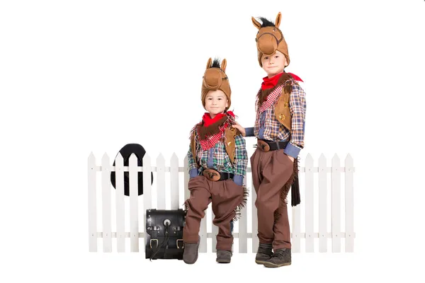 Dois meninos em trajes de carnaval — Fotografia de Stock