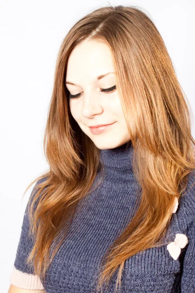 Doce, mulher romântica com cabelo comprido — Fotografia de Stock