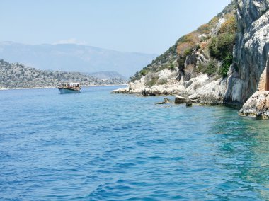 kayalar ve deniz