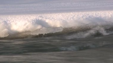 Kış aylarında dağ dere