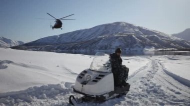 Helikopter iniş, kış, kar