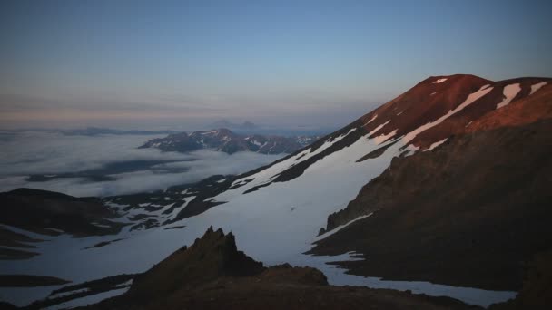 山々、火山、雲 — ストック動画