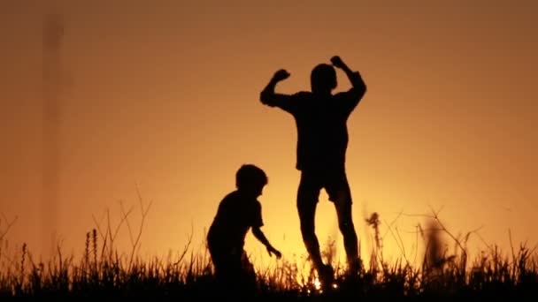 Silhouette, children, run — Stock Video