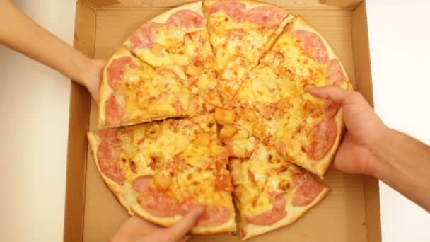 Pizzaschnappen . — Stockvideo