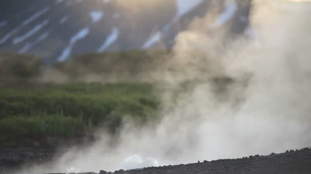 VALLEY OF GEYSERS — Stock Video