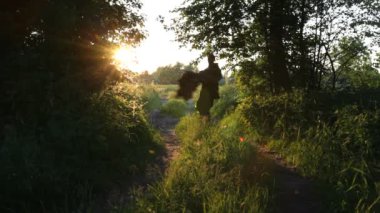 Aile. Baba ve oğul. yaz. ahşap.