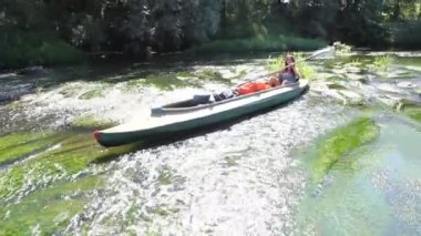 Kayık, nehir, kürek kız