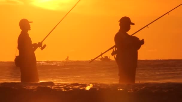 El pescador, puesta de sol, mar, sol — Vídeos de Stock