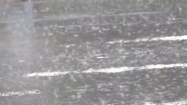 Yağmur, asfalt — Stok video
