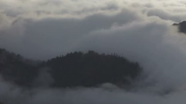 dağlar, volkan, bulutlar