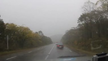 Fırtına sırasında sürüş