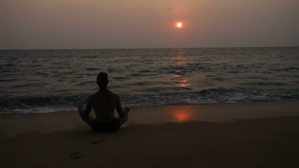 Jóga, moře, dawn, relaxace — Stock video